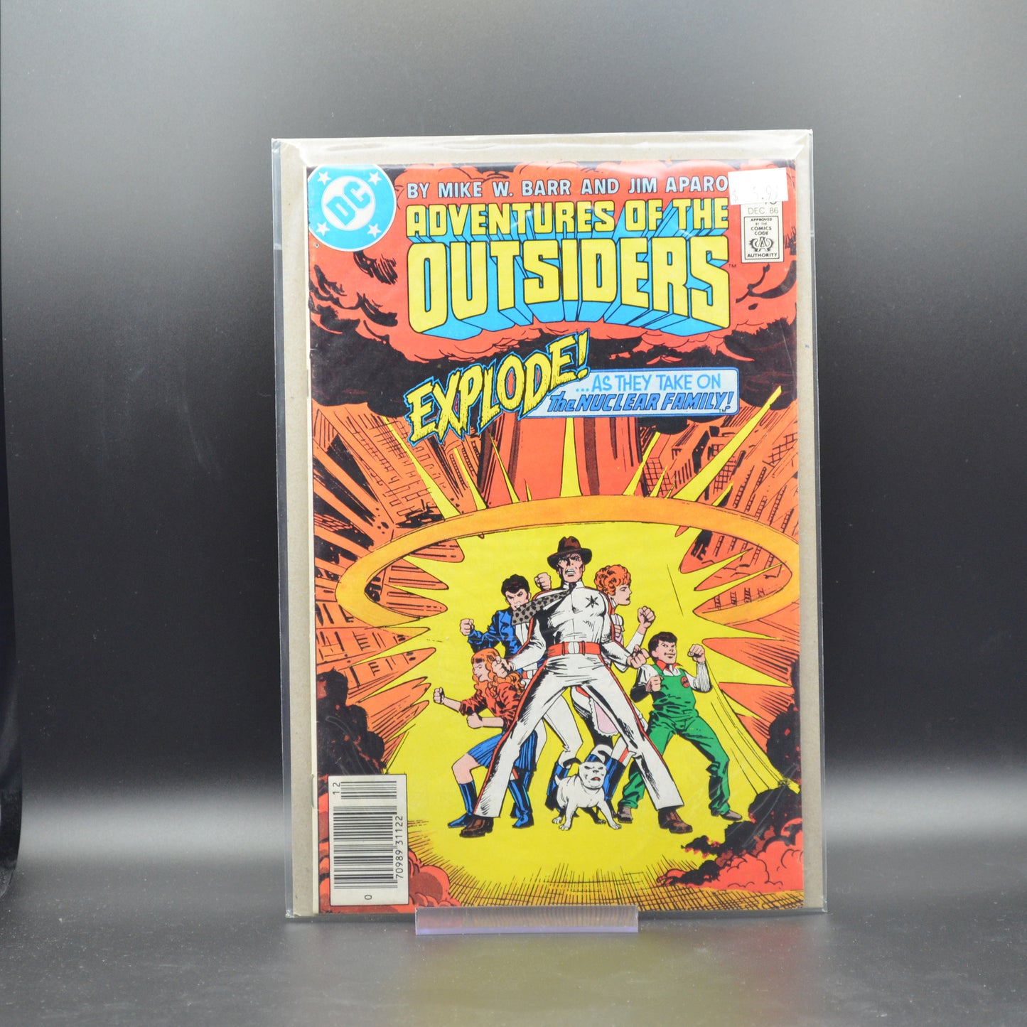 ADVENTURES OF THE OUTSIDERS #40 - 2 Geeks Comics