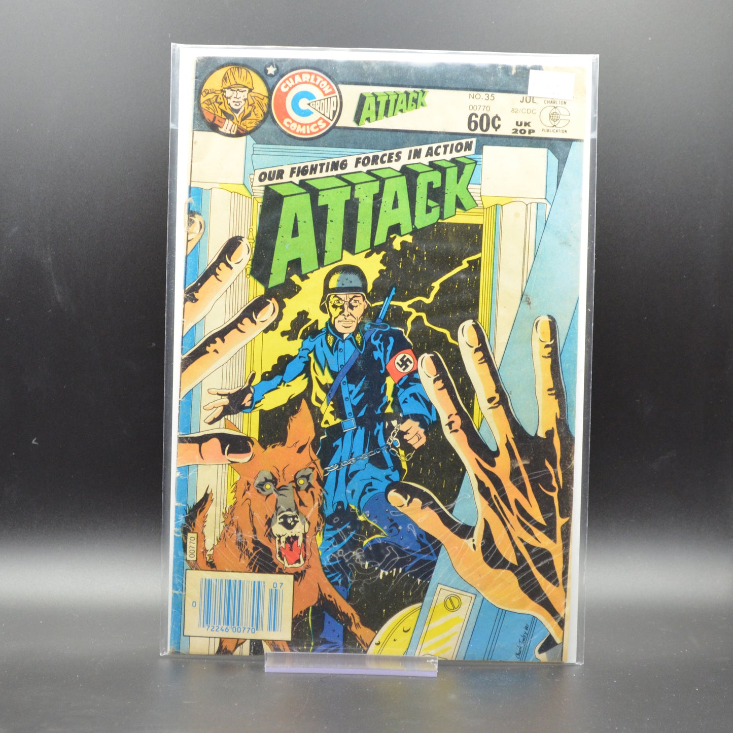ATTACK #35 - 2 Geeks Comics