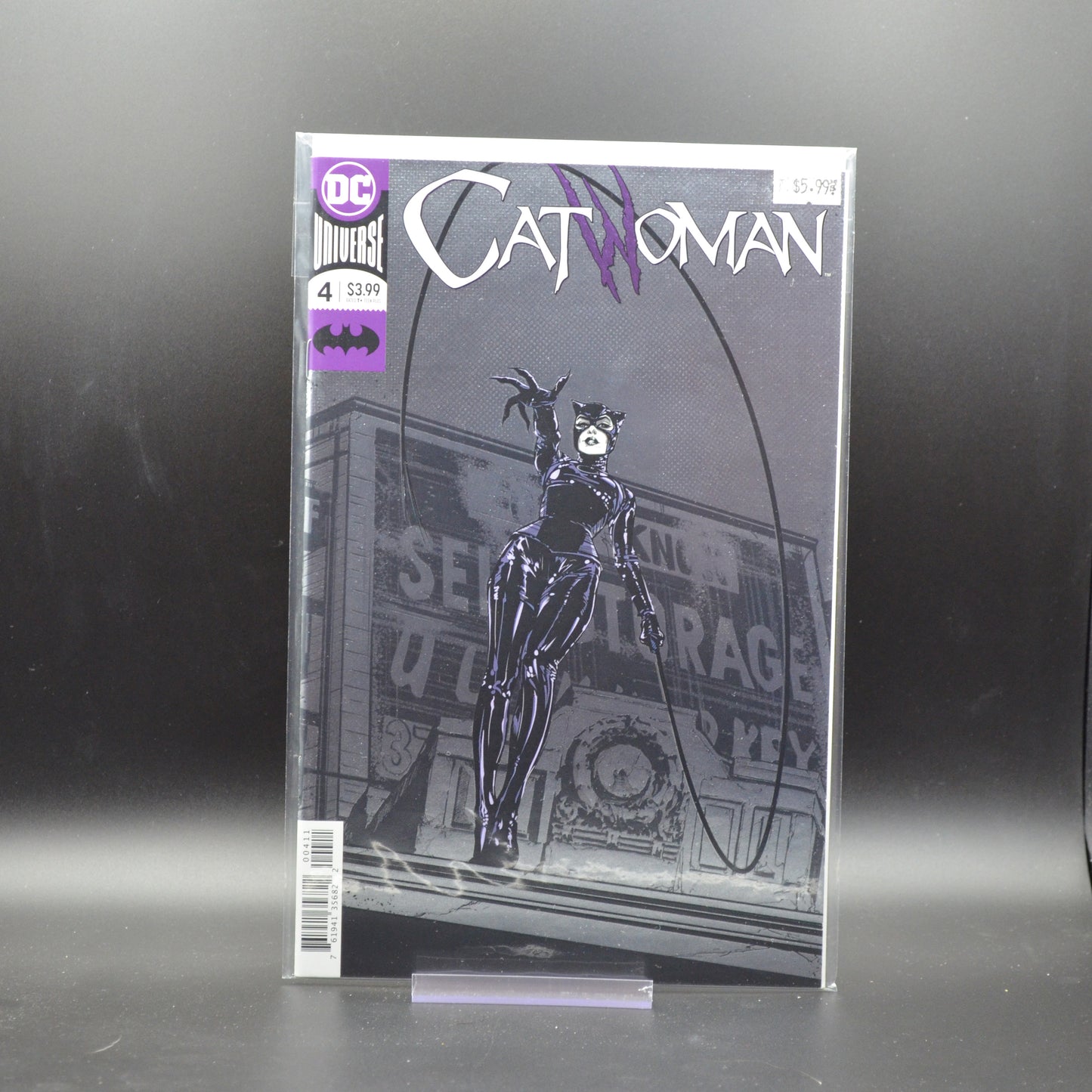 CATWOMAN #4 - 2 Geeks Comics
