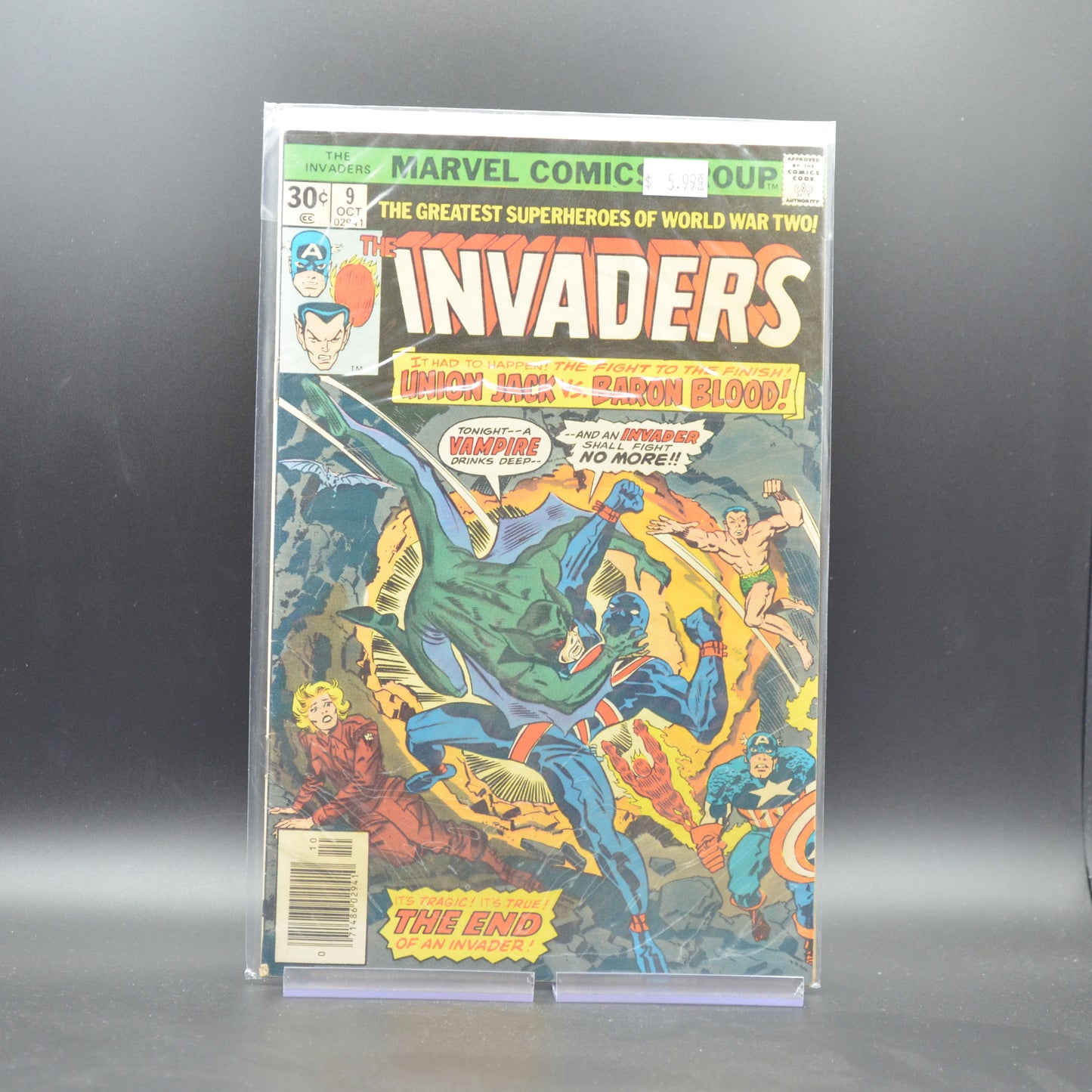 INVADERS #9 - 2 Geeks Comics