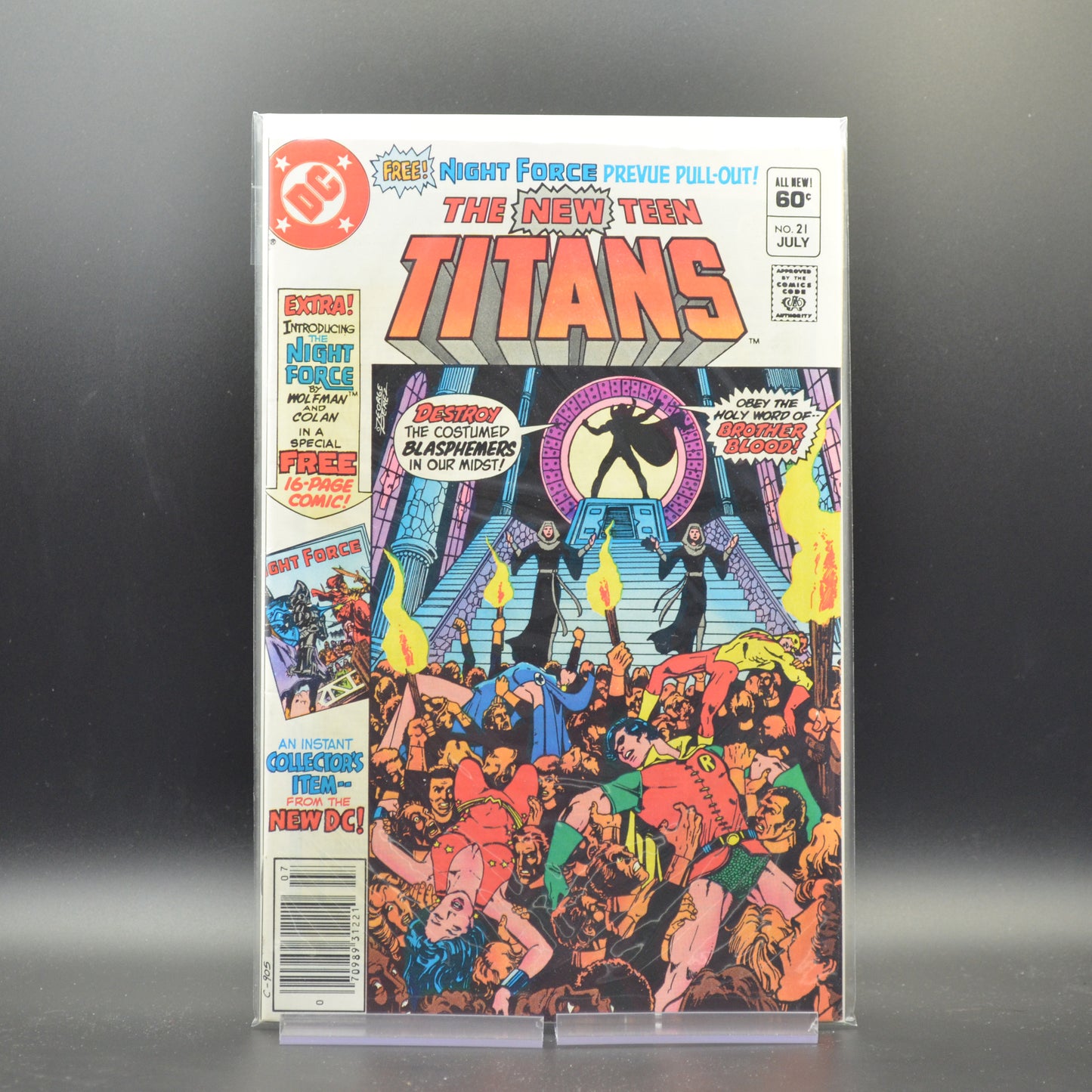 NEW TEEN TITANS #21 - 2 Geeks Comics