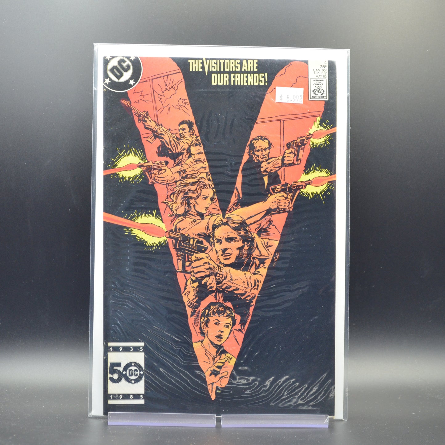 V #4 - 2 Geeks Comics