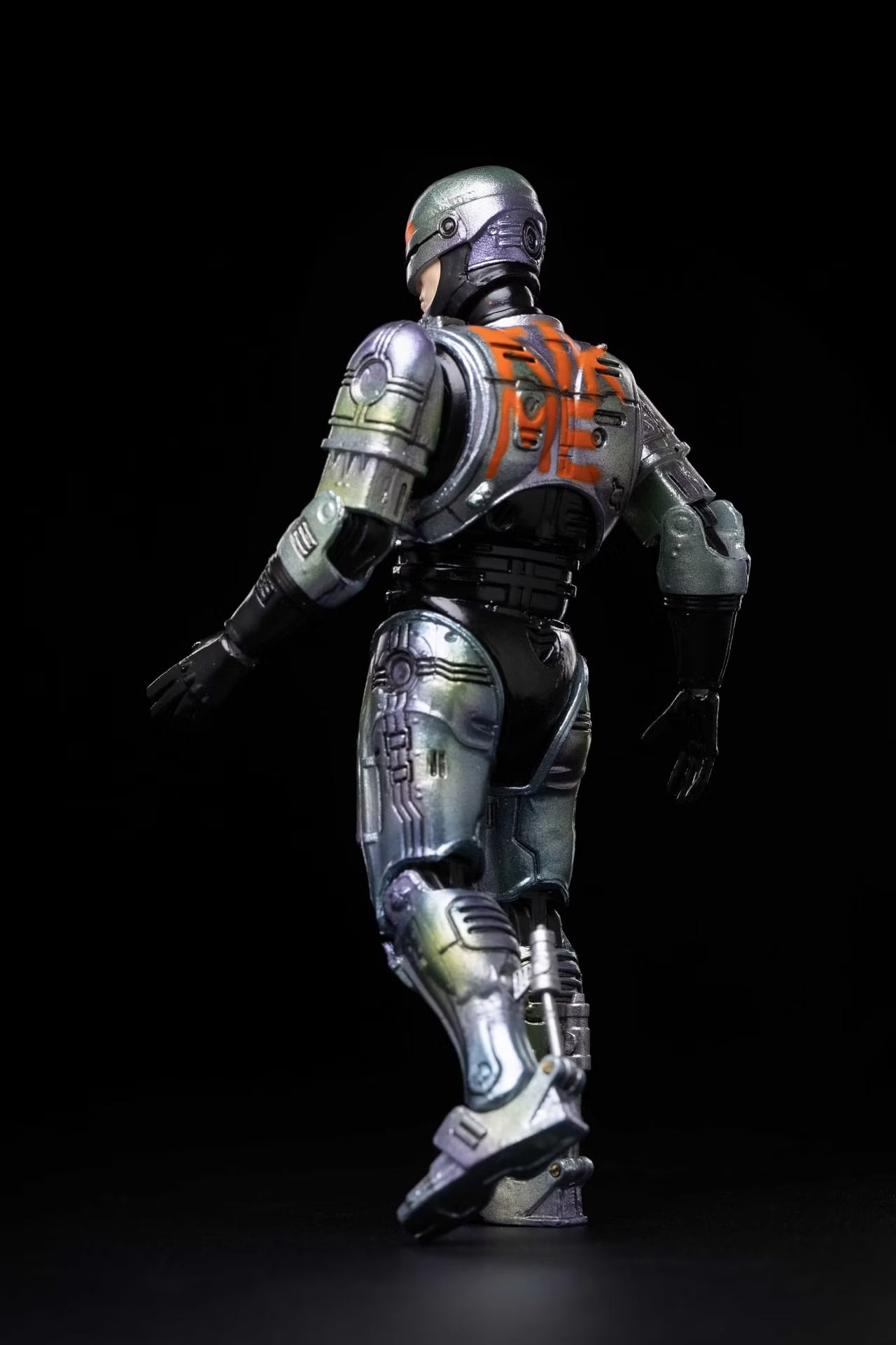 SDCC 2020 ROBOCOP 2: ROBOCOP 'KICK ME' PREVIEWS EXCLUSIVE 1/18 SCALE FIGURE