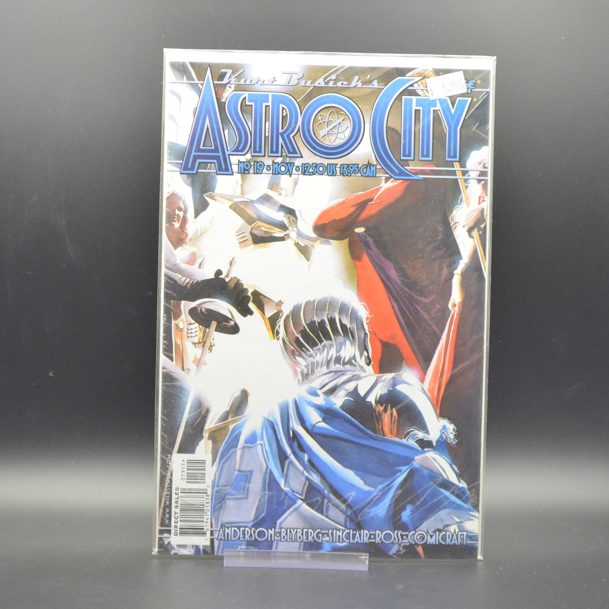 ASTRO CITY #19 - 2 Geeks Comics