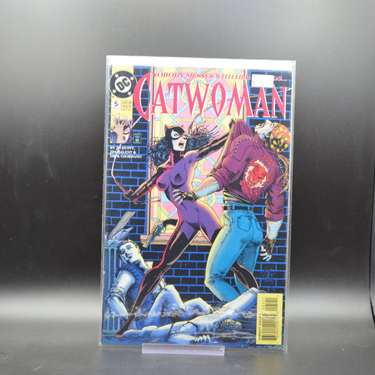 CATWOMAN #5 - 2 Geeks Comics