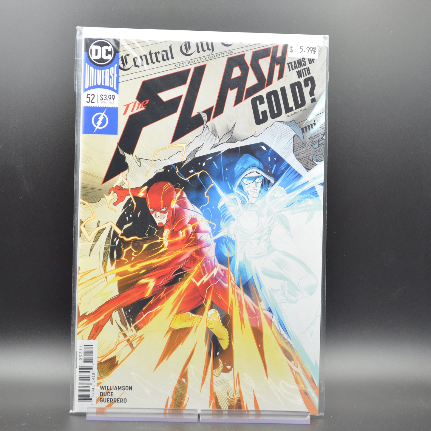 FLASH #52 - 2 Geeks Comics