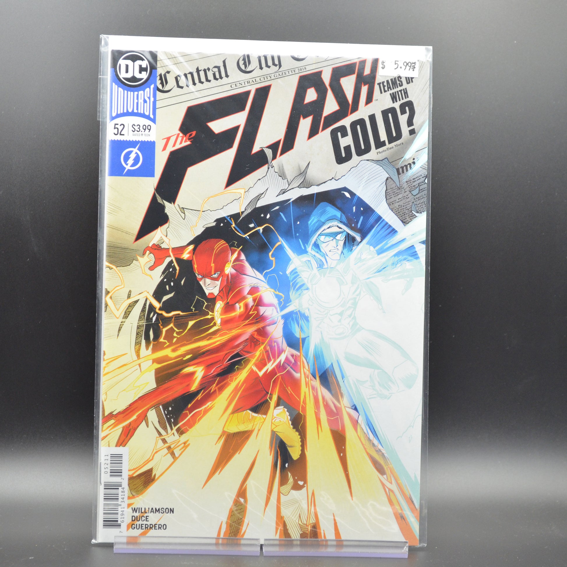 FLASH #52 - 2 Geeks Comics