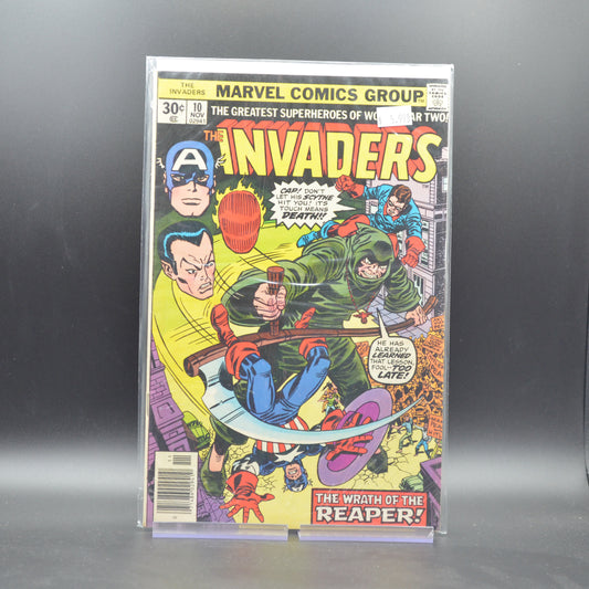 INVADERS #10 - 2 Geeks Comics