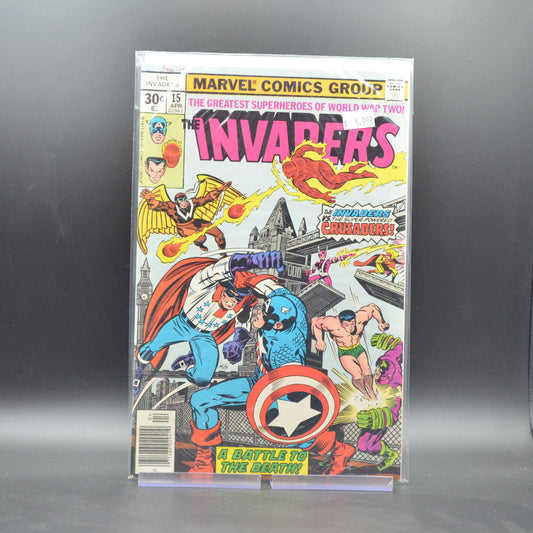 INVADERS #15 - 2 Geeks Comics