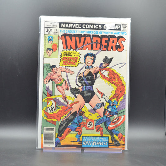 INVADERS #17 - 2 Geeks Comics
