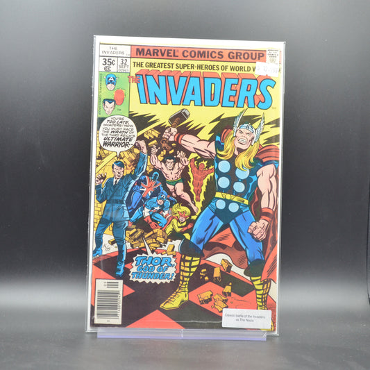 INVADERS #32 - 2 Geeks Comics