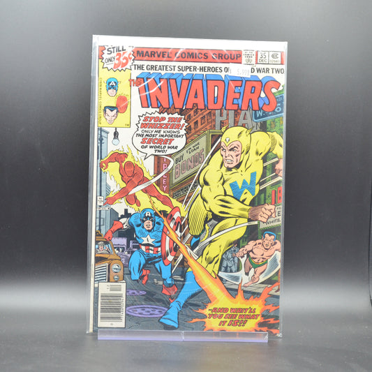 INVADERS #35 - 2 Geeks Comics