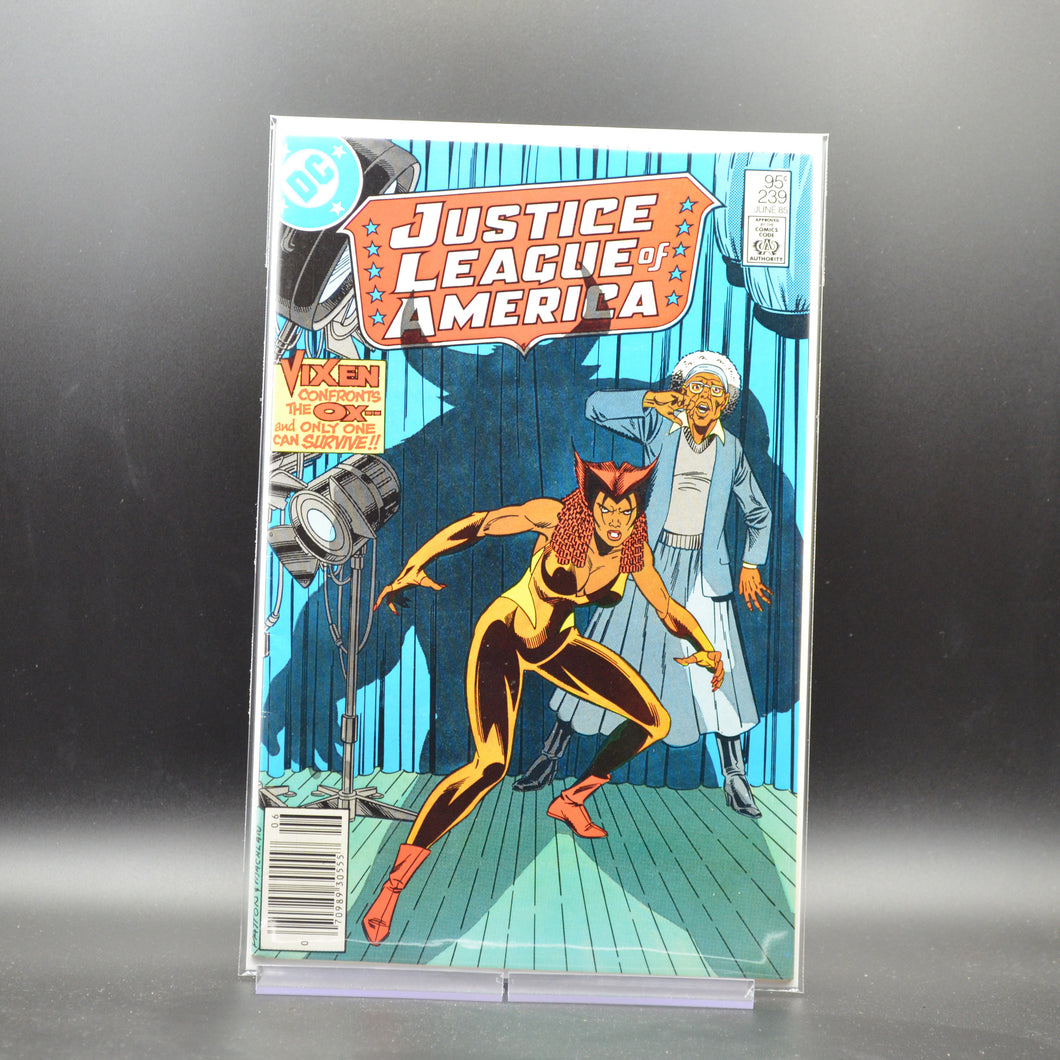 JUSTICE LEAGUE OF AMERICA #239 - 2 Geeks Comics
