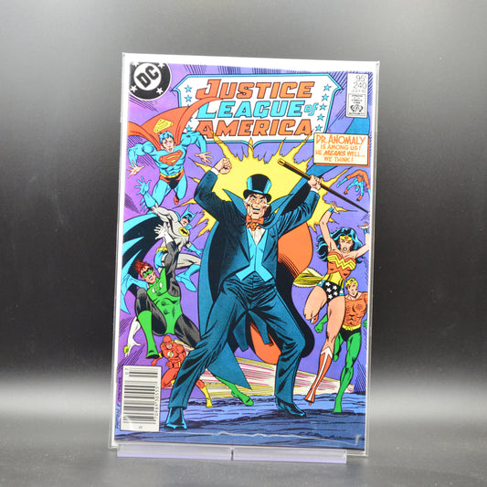 JUSTICE LEAGUE OF AMERICA #240 - 2 Geeks Comics