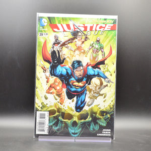 JUSTICE LEAGUE #39 - 2 Geeks Comics