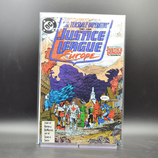JUSTICE LEAGUE EUROPE #8 - 2 Geeks Comics