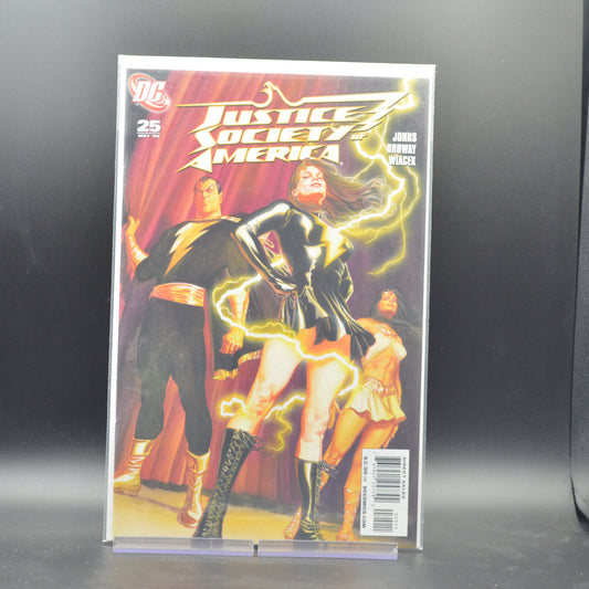 JUSTICE SOCIETY OF AMERICA #25 - 2 Geeks Comics