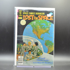 SPACE FAMILY ROBINSON: LOST IN SPACE #53 - 2 Geeks Comics