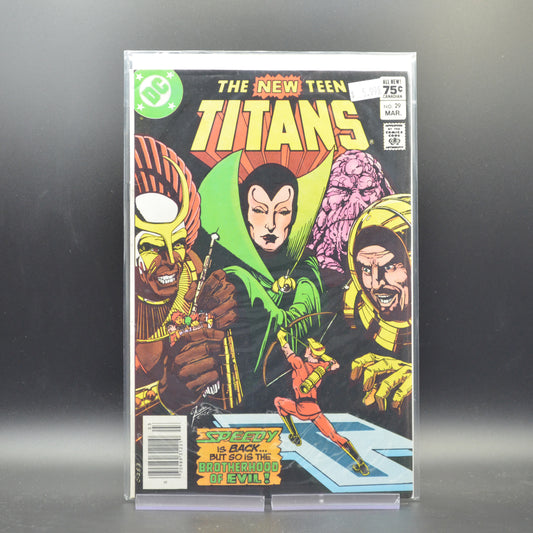 NEW TEEN TITANS #29 - 2 Geeks Comics