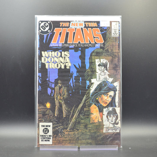 NEW TEEN TITANS #38 - 2 Geeks Comics