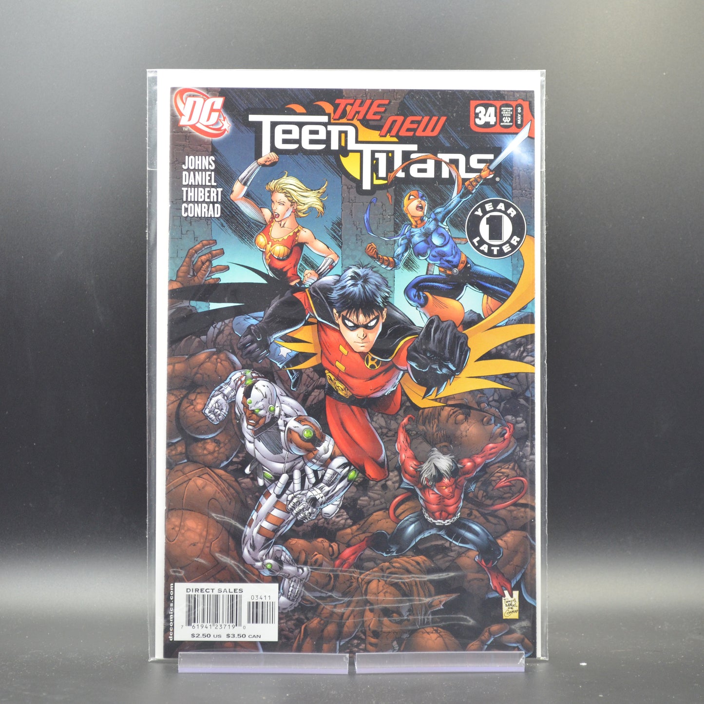 TEEN TITANS #34 - 2 Geeks Comics
