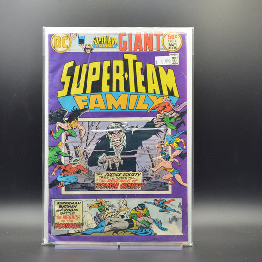 SUPER-TEAM FAMILY #4 - 2 Geeks Comics
