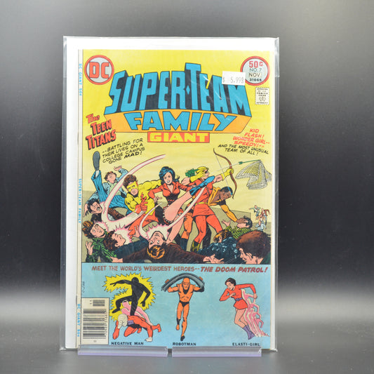 SUPER-TEAM FAMILY #7 - 2 Geeks Comics