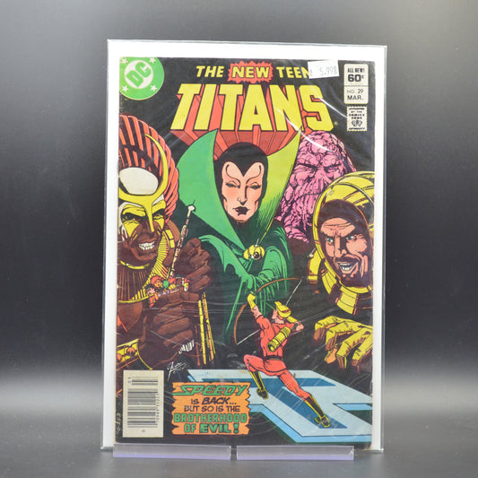 NEW TEEN TITANS #29 - 2 Geeks Comics