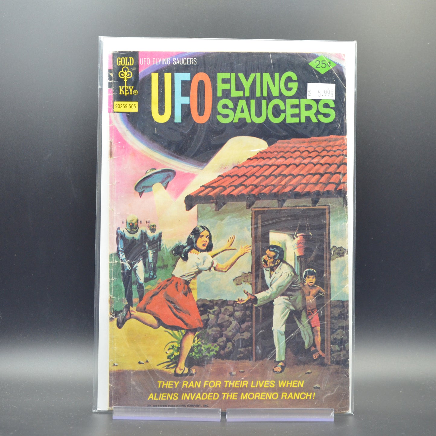 UFO FLYING SAUCERS #6 - 2 Geeks Comics