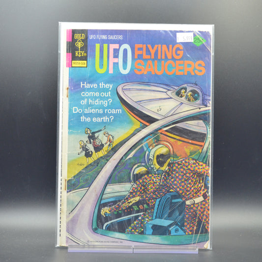 UFO FLYING SAUCERS #7 - 2 Geeks Comics