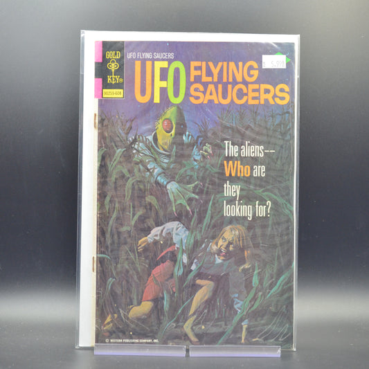 UFO FLYING SAUCERS #11 - 2 Geeks Comics
