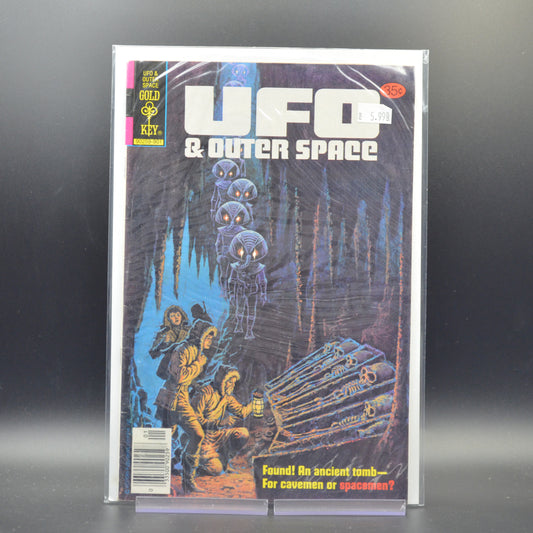 UFO & OUTER SPACE #19 - 2 Geeks Comics