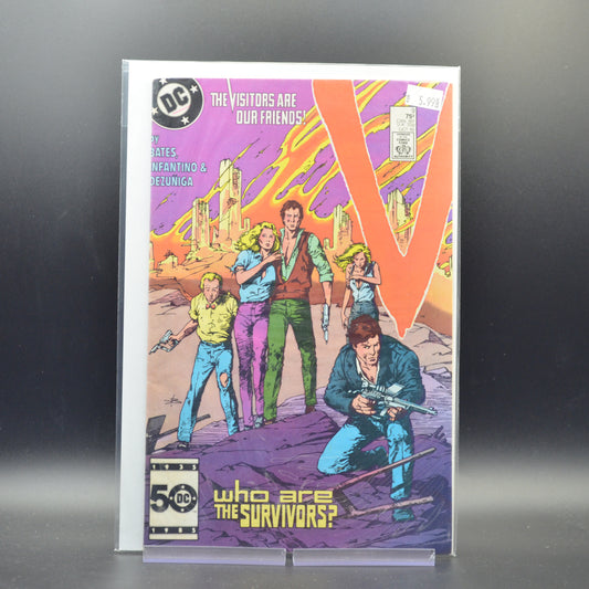 V #9 - 2 Geeks Comics