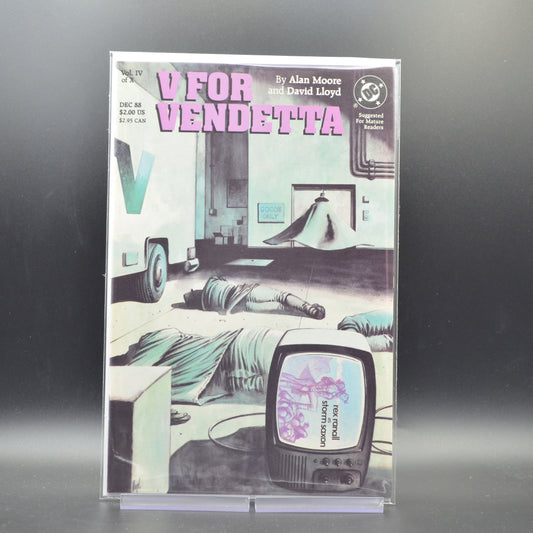 V FOR VENDETTA #4 - 2 Geeks Comics