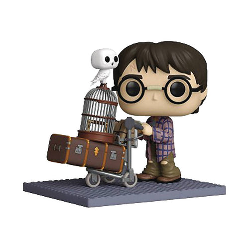 POP DELUXE HP ANNIVERSARY HARRY PUSHING TROLLEY VIN FIG - 2 Geeks Comics